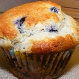 Aunt Evelyn's Blueberry Muffins