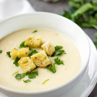 Austrian Garlic Soup With Croutons