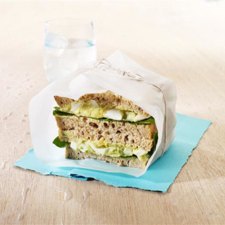 Avocado, egg and spinach sandwich
