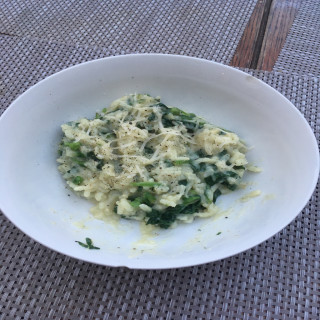 Baby spinach and pea risotto