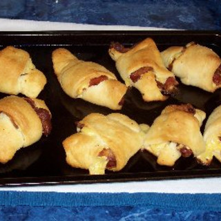 Bacon and Cheese Crescent Roll-ups