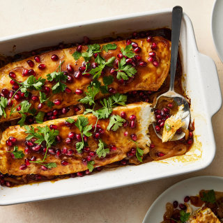 Baked Fish With Pomegranate Sauce