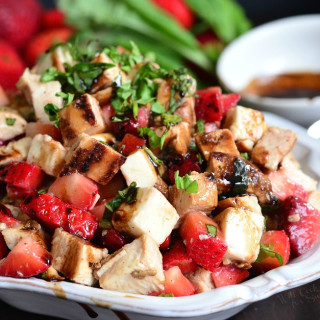 Balsamic Strawberry Chicken Salad