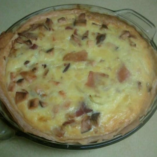 BBQ'd chicken and smoked gouda quiche