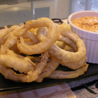 Beer-battered Onion Rings with Spicy Red Pepper Dip