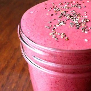 Berry Ginger Chia Smoothie