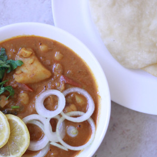 Best Chole Bhature Recipe | Authentic Punjabi Chole Bhature Recipe