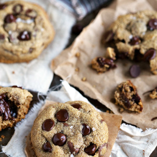 Best EVER healthy chocolate chip cookies