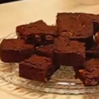 Betty's Blue Ribbon Brownies--50-year-old Recipe!