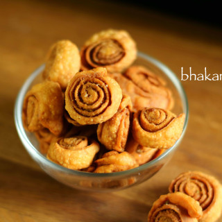 bhakarwadi recipe | how to make maharashtrian bhakarwadi recipe