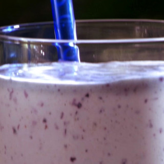 Blueberry-Rum Milkshake