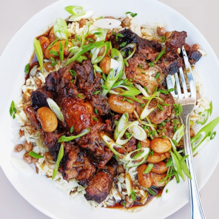 Braised Oxtails With Coconut Rice