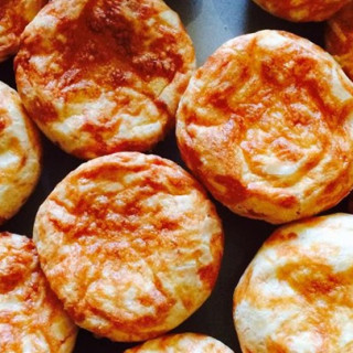 Brazilian Cheese Puffs (Pao de Queijo)