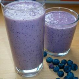Breakfast Blueberry Protein Smoothie