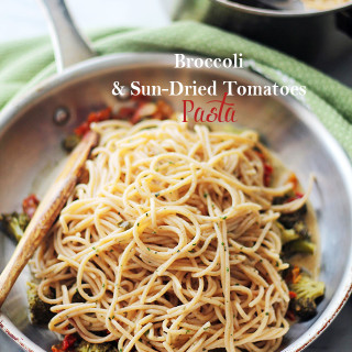 Broccoli and Sun-Dried Tomatoes Pasta