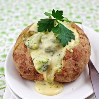 Broccoli Cheese Baked Potatoes