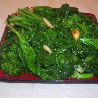 Broccoli Rabe with Roasted Garlic