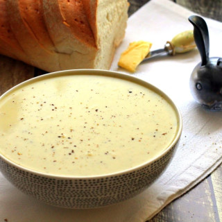 Broccoli stilton potato soup {slow cooker}