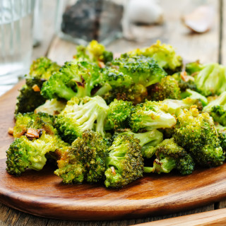 Broccoli with Sauteed Garlic and Red Pepper Flakes