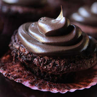 Brownie Batter Chocolate Fudge Cupcakes