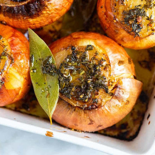 Buttery Whole Roasted Onions