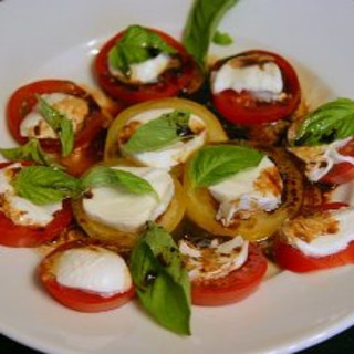 Caprese Salad (Mozzarella, Basil, Tomato)