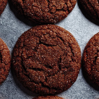 Chewy Ginger Molasses Cookies