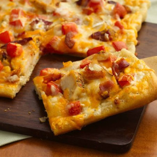 Chicken and Bacon Ranch Pizza