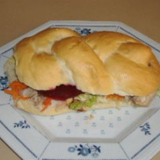 Chicken And Salad Roll