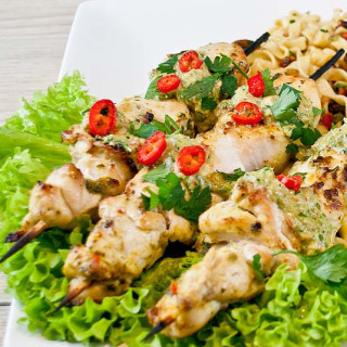 Chicken Skewers, Satay Sauce and Fiery Noodle Salad - Jaime Oliver 30-minut