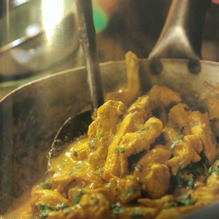 Chicken with Yellow Curry Sauce