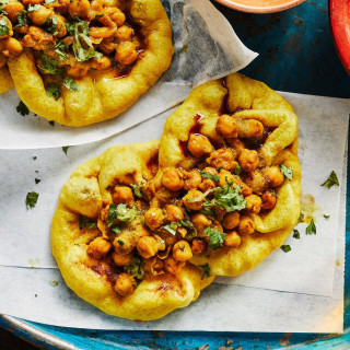 Chickpea Doubles with Tamarind and Scotch Bonnet Pepper Sauce