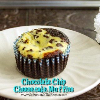 Chocolate Chip Cheesecake Muffins