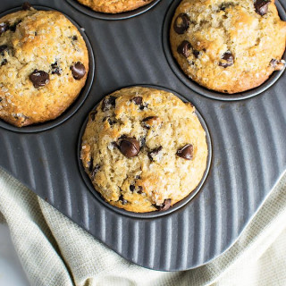 Chocolate Chip Muffins with Cinnamon and Nutmeg