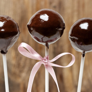 Chocolate-Peppermint Cake Pops