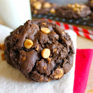 Chunky Chocolate & Peanut Butter Chip Cookies