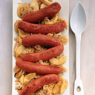 Cider-Simmered Brats with Apples and Onions