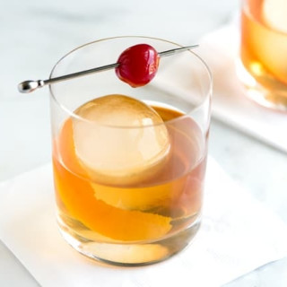 Classic Bourbon Manhattan Cocktail Recipe