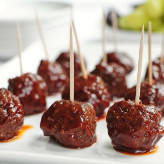 Cocktail Meatballs and Sweet Chili Sauce