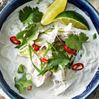 Coconut and chilli chicken soup