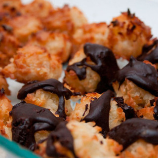 Coconut Macaroons with Salted Caramel