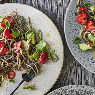 Cold Soba Noodle Salad with Strawberries