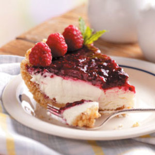 Contest-Winning Raspberry Cream Pie Recipe