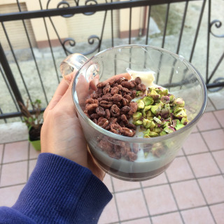 Coppa porridge yogurt al pistacchio (@Ramona_gratti)