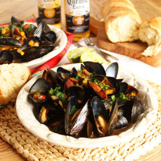 Corona Steamed Mussels with Corn and Chorizo