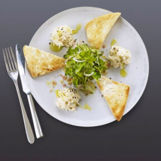 Crab mayonnaise with Melba toast and herb salad