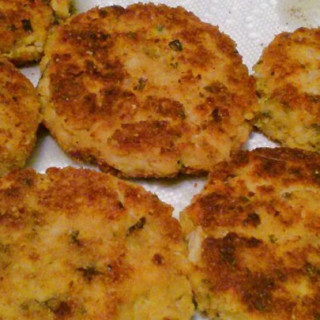 Crabless Chicken Cakes