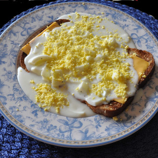 Creamed Eggs and Cheese on Toast