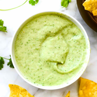 Creamy Avocado Salsa Verde Recipe (No Cook Recipe)