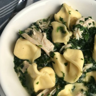 Creamy Chicken and Spinach Tortellini Soup